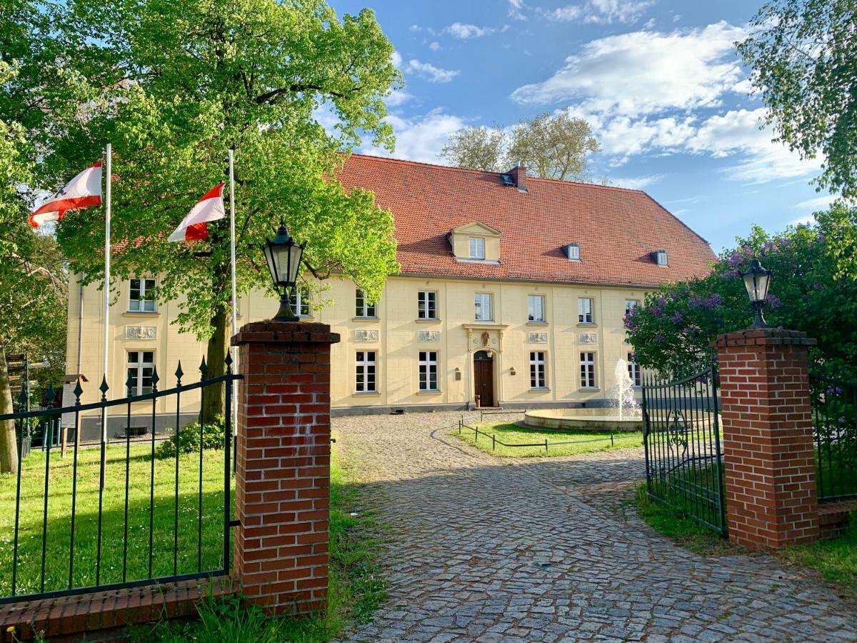 Schloss Diedersdorf Отель Гросберен