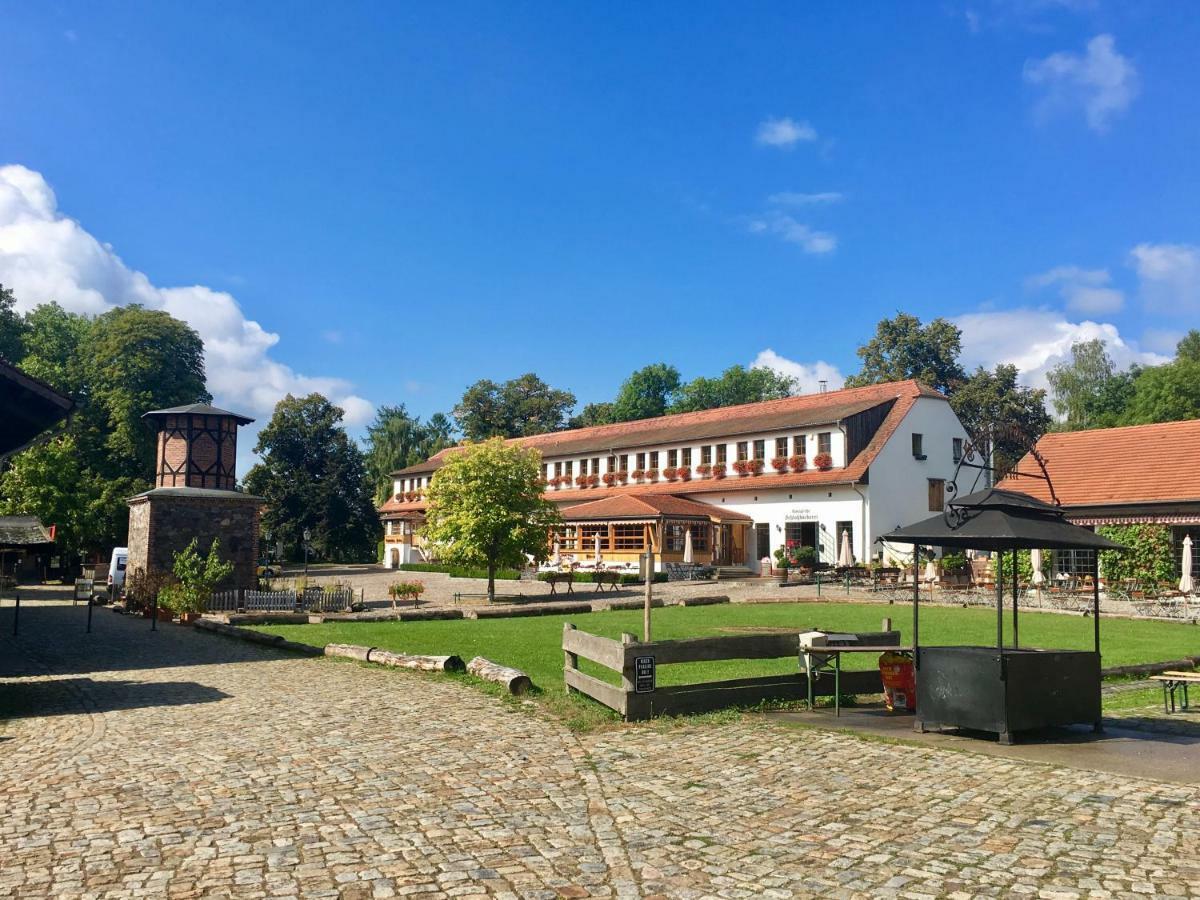 Schloss Diedersdorf 3* Гросберен
